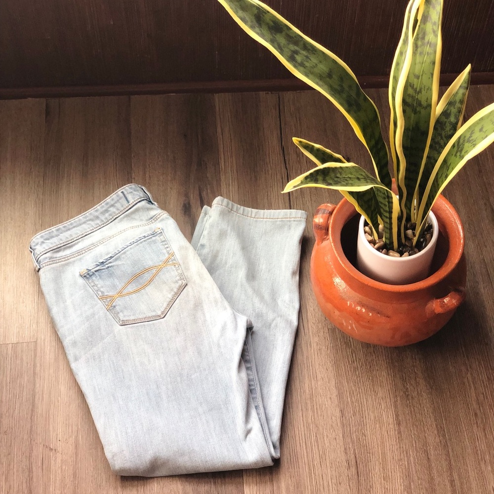 A&F light wash jeans no rips or distress